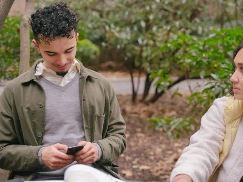 前男友把我拉黑了，我怎么办？