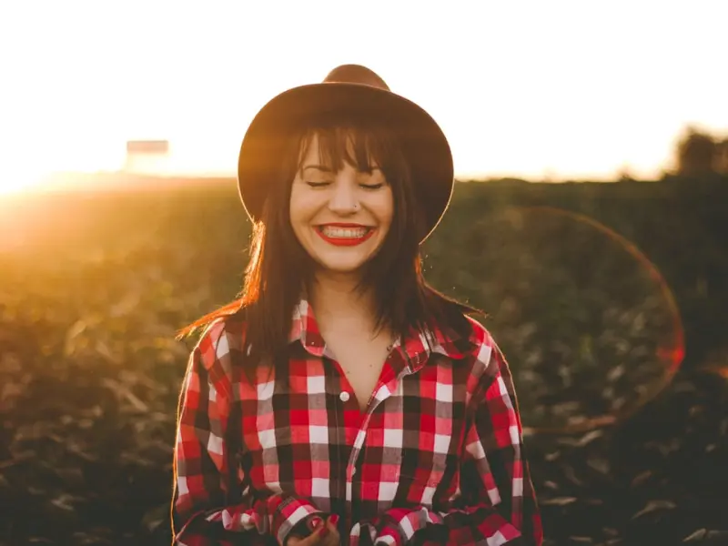 我和女朋友都快要结婚了因为矛盾分手，我想挽回她该怎么做