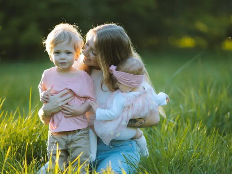 女朋友把我微信拉黑了铁了心和我分手，我该怎么去挽回她