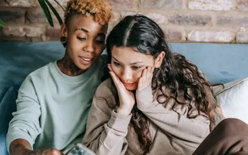 女友提出分手后拉黑了我，我该怎么挽回她