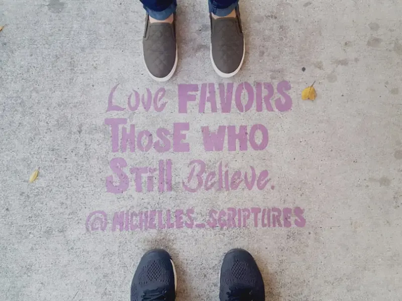 女朋友说我给不了她未来和我分手，我该怎么去挽回她