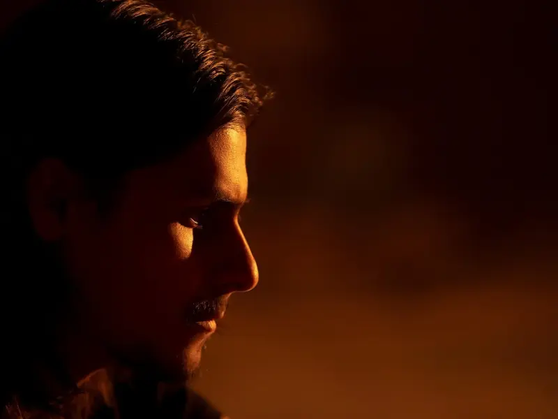 女朋友嫌弃太宅和我分手，我该怎么去挽回她