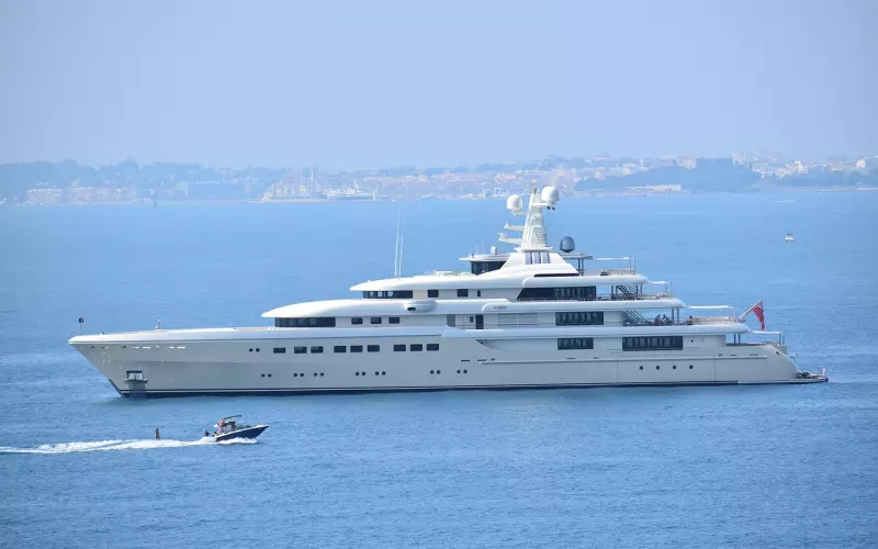 女友已经跟别人相亲订婚，我还有机会去挽回吗？