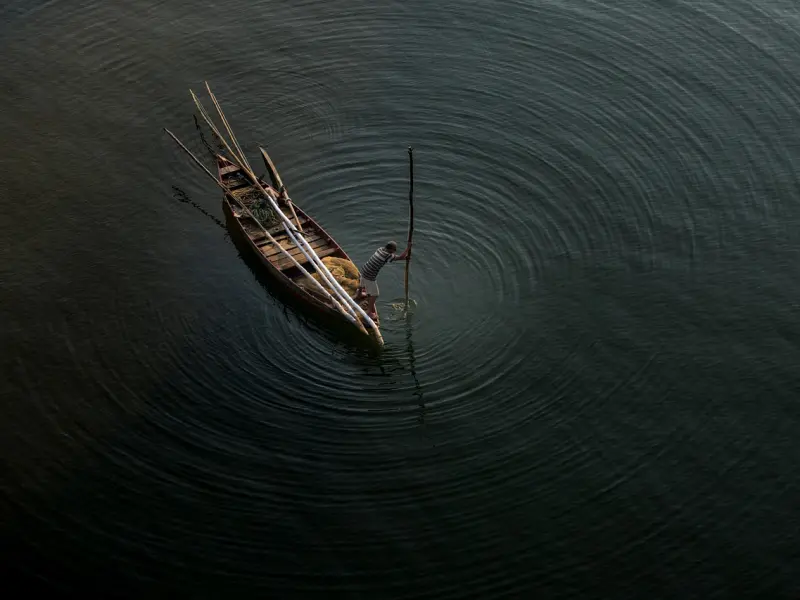 女朋友说和我分手之后直接把我拉黑了，我该怎么去挽回她