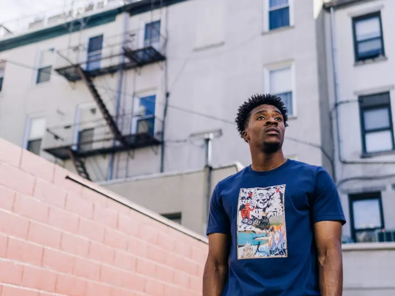 女朋友昨天说和我分手就把我拉黑了，我想挽回她该怎么做