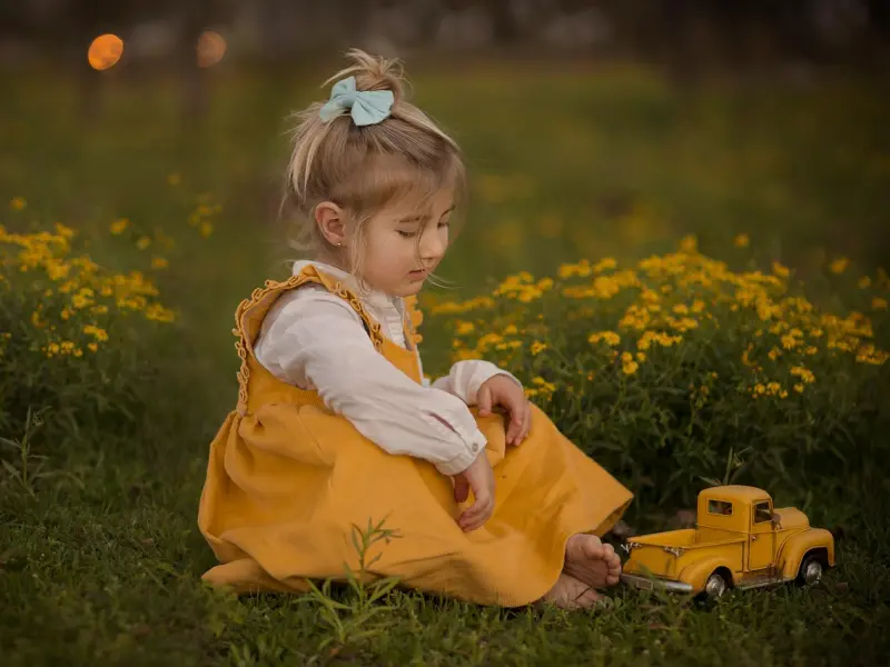 女朋友说和我在一起不幸福和我分手，我该怎么去挽回她