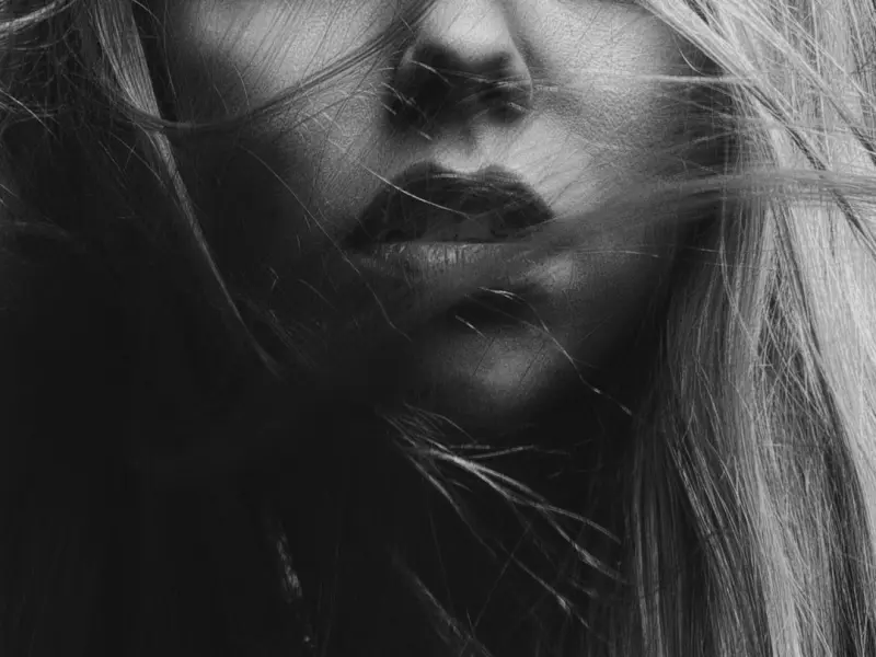 女朋友说已经厌倦了和我在一起要分手，我该怎么去挽回她