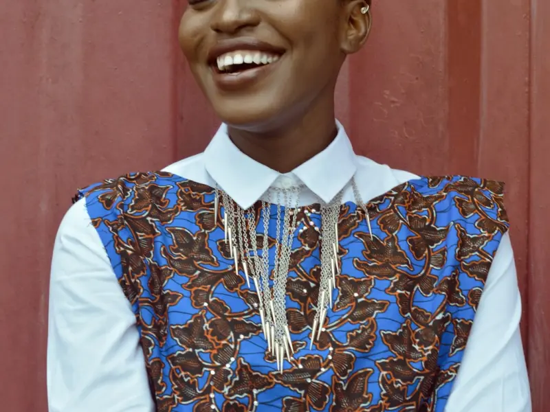 女朋友要和我分手一直躲着我，我该怎么去挽回她呢