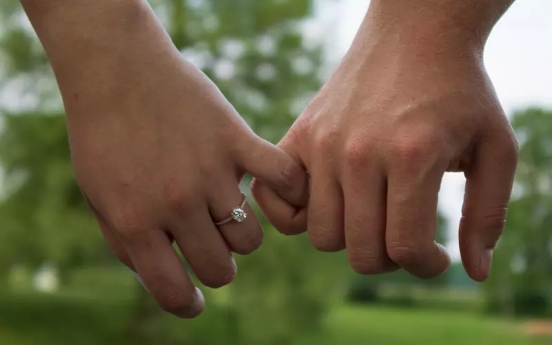 “牵手时我是心动的，发生关系我却只是为了验证，像这种关系能结婚吗？”