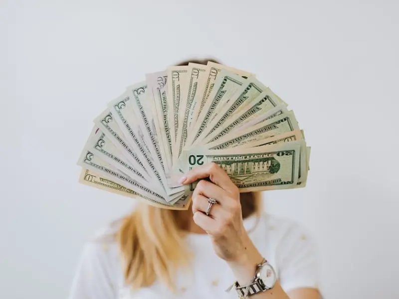 老公(男友)总是花我的钱?