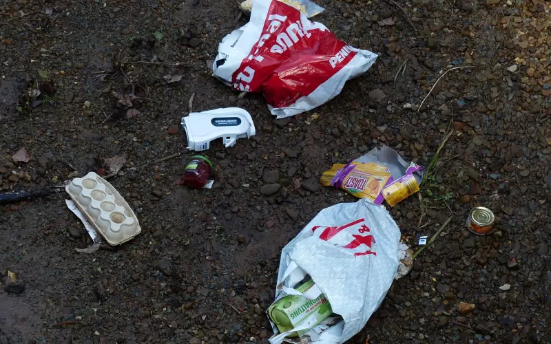 老公是个宅男对家庭也不负责任，怎样才能转变