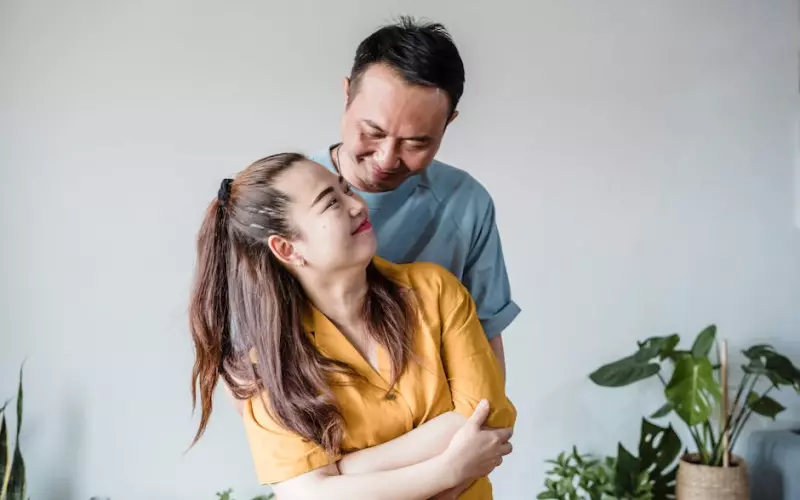 老公和别人搞暧昧女方霸气反击(老公爱搞暧昧怎么治)