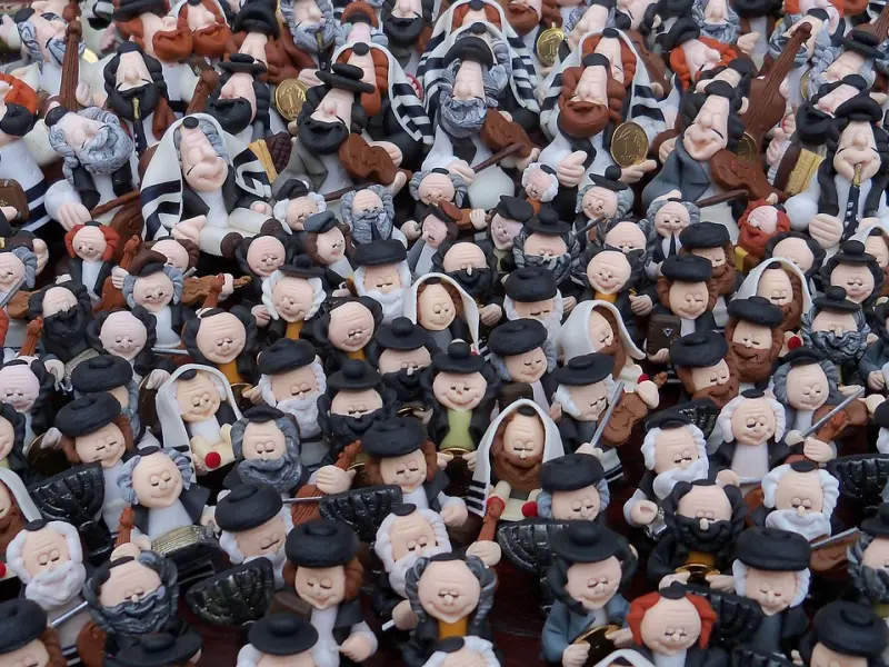 老公很爱小三又不愿意跟我离婚，我该怎么办？