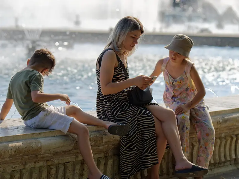 异地恋女友和我分手后马上有了新欢，我该怎么挽回她的心