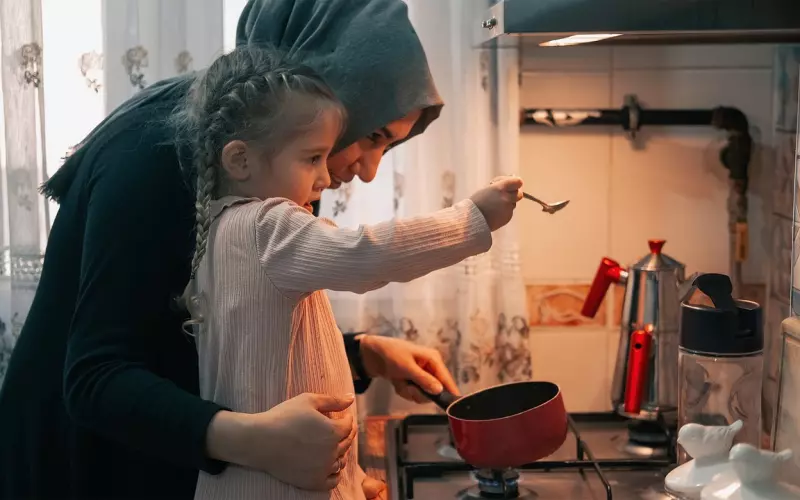 母亲强烈反对我和男友在一起 每天劝我分手怎么办