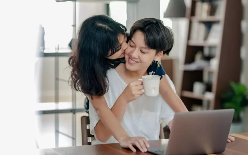 网恋对象是同桌(怎么找网恋对象)