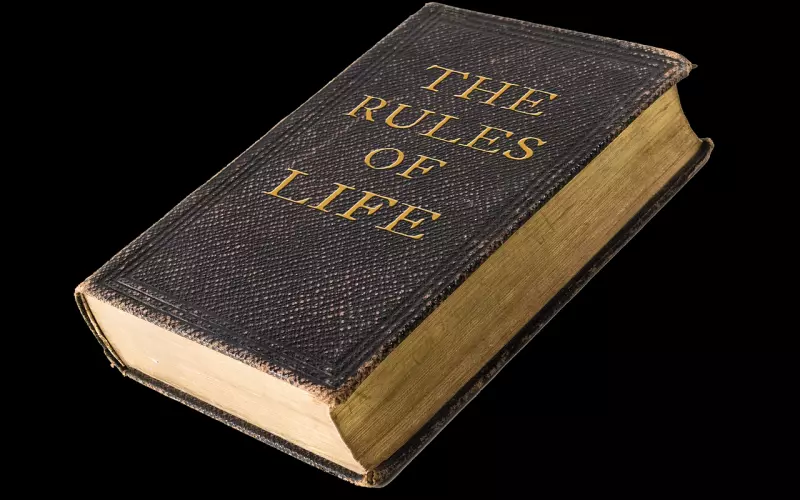 姐弟恋男友经常对我冷暴力，我该如何挽回他的心？