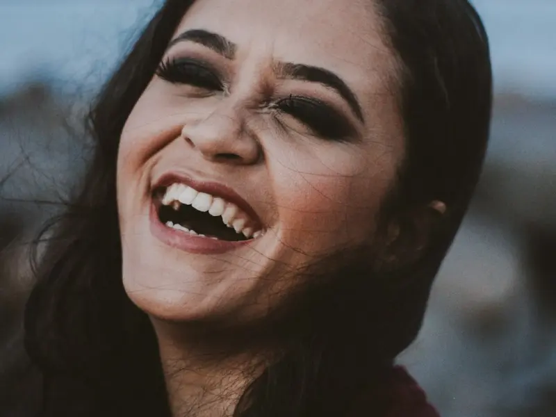 老婆发现我和别的女人聊天记录之后对我就完全无视我，我该怎么办