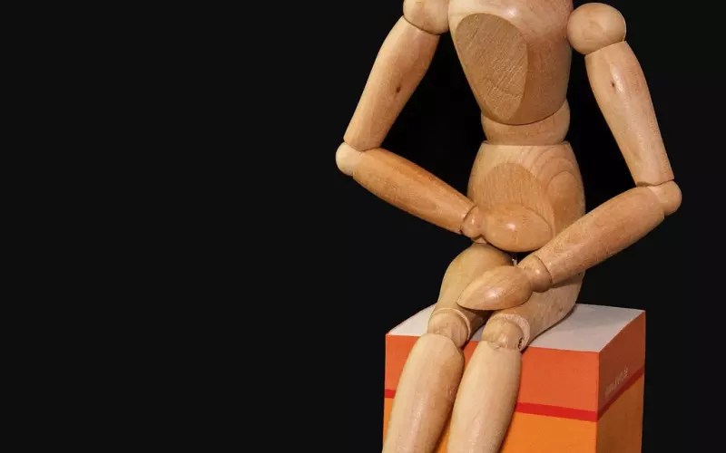 ? 老婆发现老公和情人聊微信!笑得肚子痛!