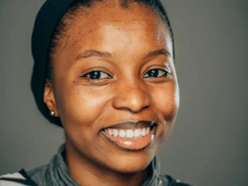 老婆竟然背着我在外面搞婚外情，我该怎么处理这种情况