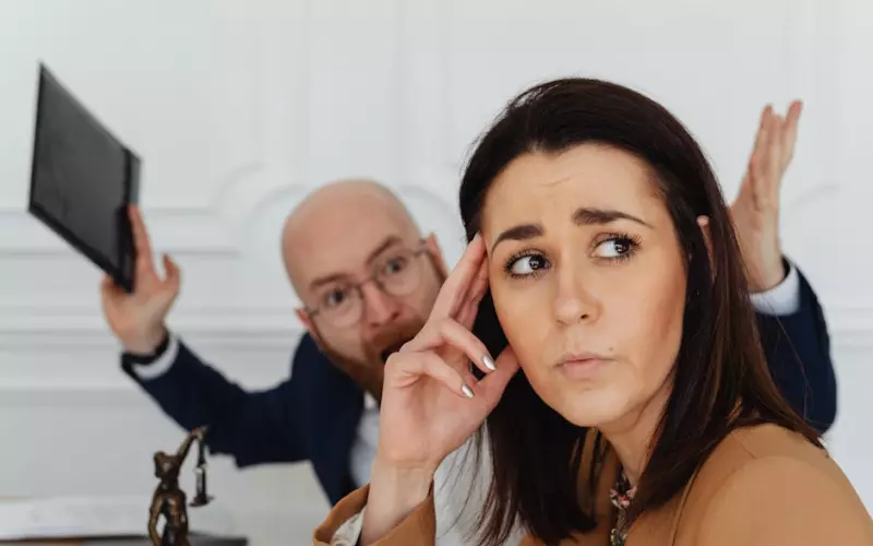 妻子有婚外情但是没有证据(怀疑老婆有婚外情咋办)