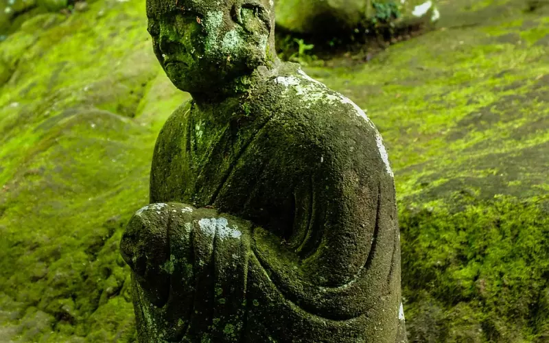 泰国佛教圣物之—星期佛