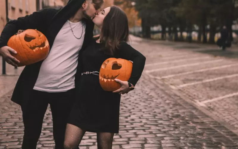 网恋不可怕就怕奔现(网恋奔现珍惜这段孽缘)