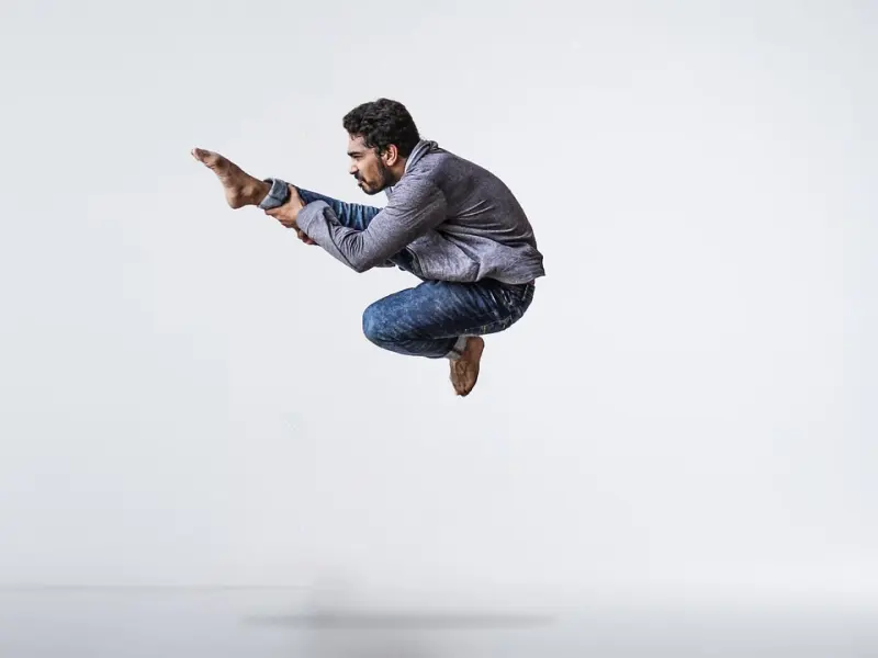 情到深处的男人，才会有这些“反常”表现，别不在意！