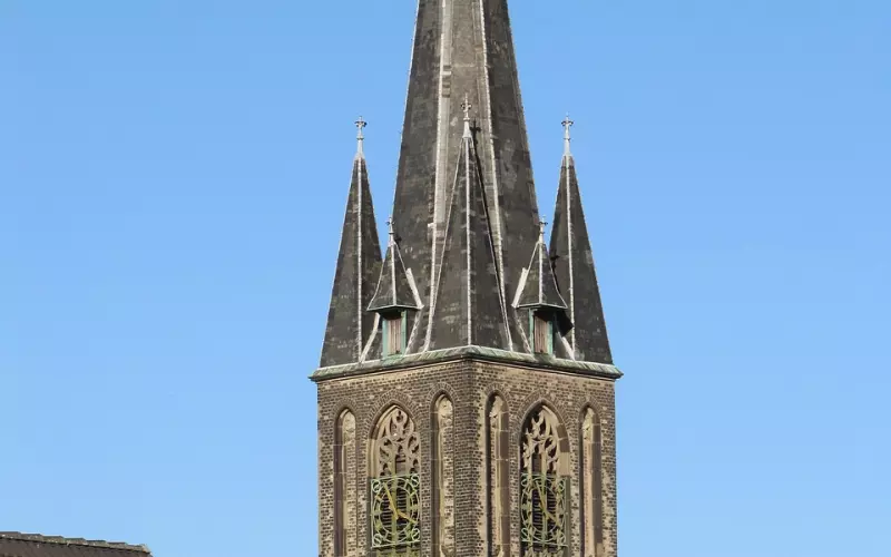 人，要知分寸，懂得换位。