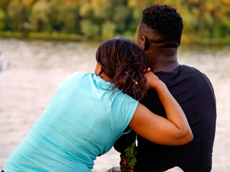 【问】和老公聚少离多，感情越来越淡，怎么办？