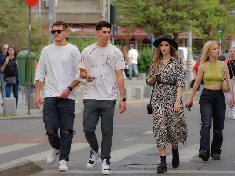 【为你读信】能让你笑的人，不止一个