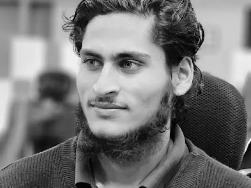 挽回女友高情商：女友突然说分手不知如何挽回？教你如何霸道挽回女朋友