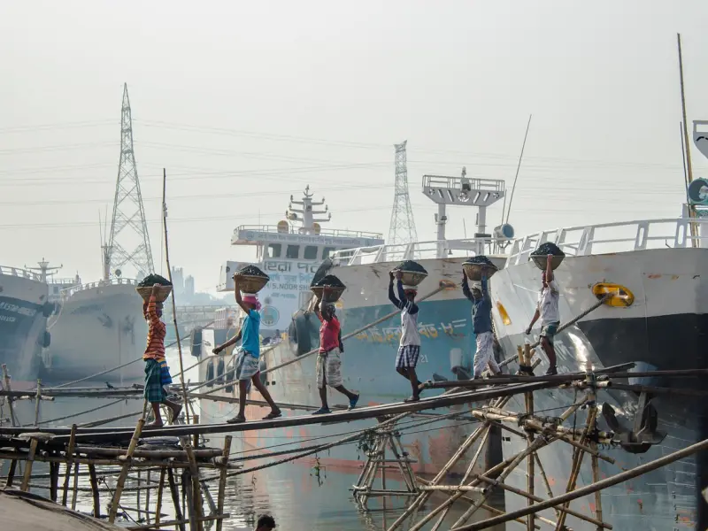 异地女友分手挽回：爱过痛过，只要努力别后悔