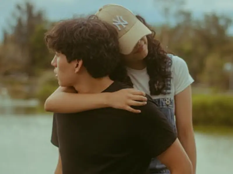 挽回星座男朋友之水瓶男友跟你分手了,想要挽回该怎么做