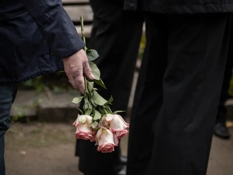 感情不易，挽回维艰！明月情感手把手教你乾坤挽回法，挽回你失去的爱情！