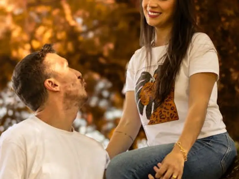 揭秘男人失恋后的表现，有这几种说明他还爱你！