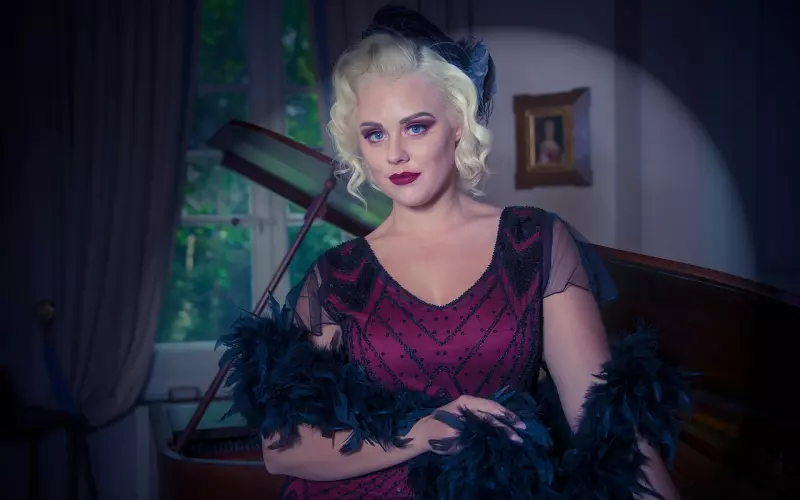 “贱”赏之：从《了不起的盖茨比》看一个人对爱情的救赎