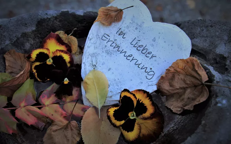 让人潸然泪下的悲伤句子，痛到骨子里，太虐心了