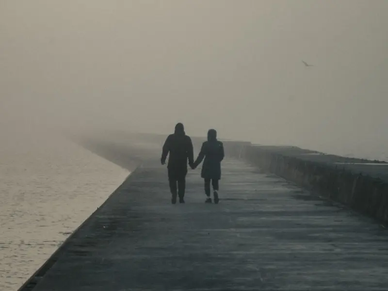 挽回爱情：为什么男人分手后还跟你藕断丝连？