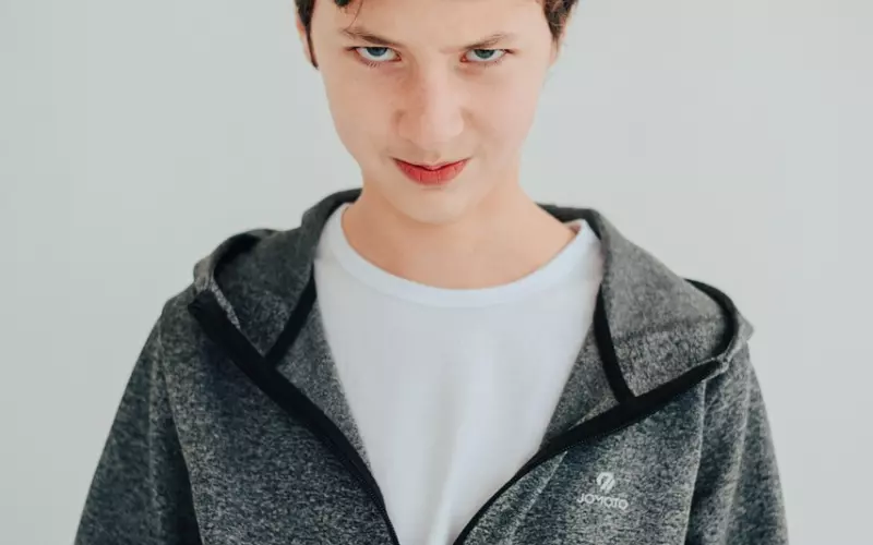 挽回女友的秘籍：女友生气冷战坚决要分手，男生应该怎么挽回？