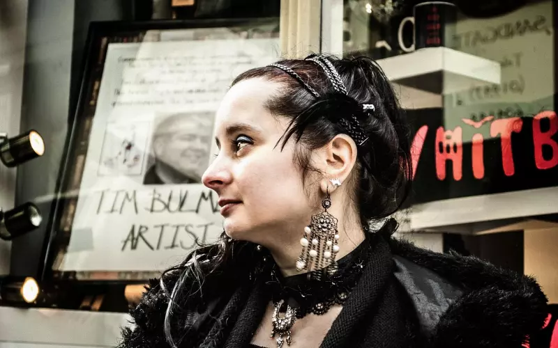 送网恋女人回家：喋血街头的哥何辜