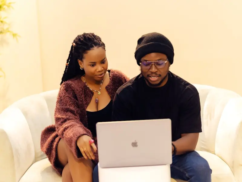 心烦心累心痛心情差句子，适合伤感的人发朋友圈！