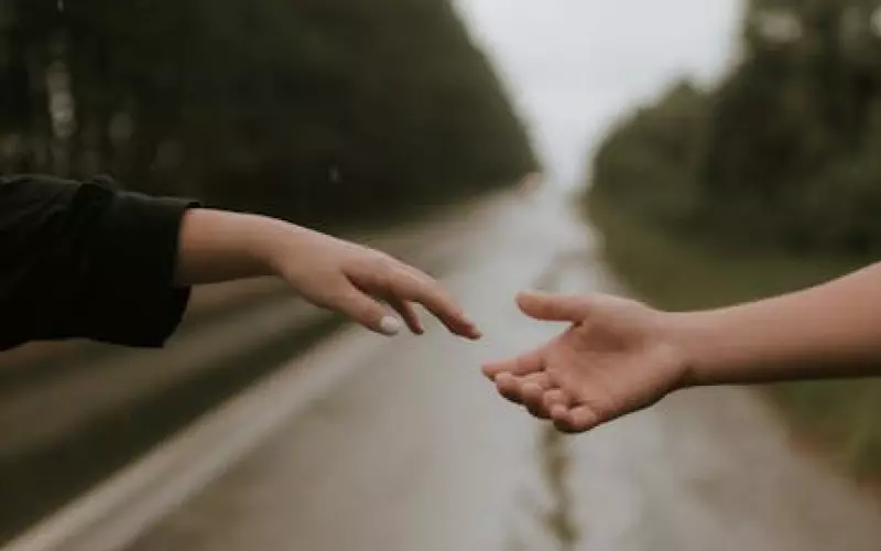 异地恋失恋挽回感情的句子(如何快速走出异地恋失恋的痛苦)