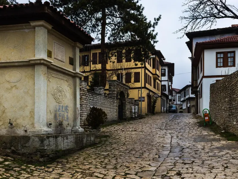 为爱付出十年未婚先孕却不被承认，年近五十的她终于活成了中国第一天后！