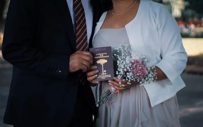 无性姻缘无孩子该离婚吗(面对无爱婚姻该怎么办)