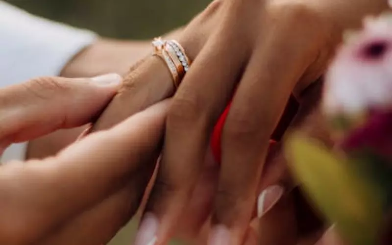 无性姻缘要不要离婚(无孩子无性婚姻应该咋办)