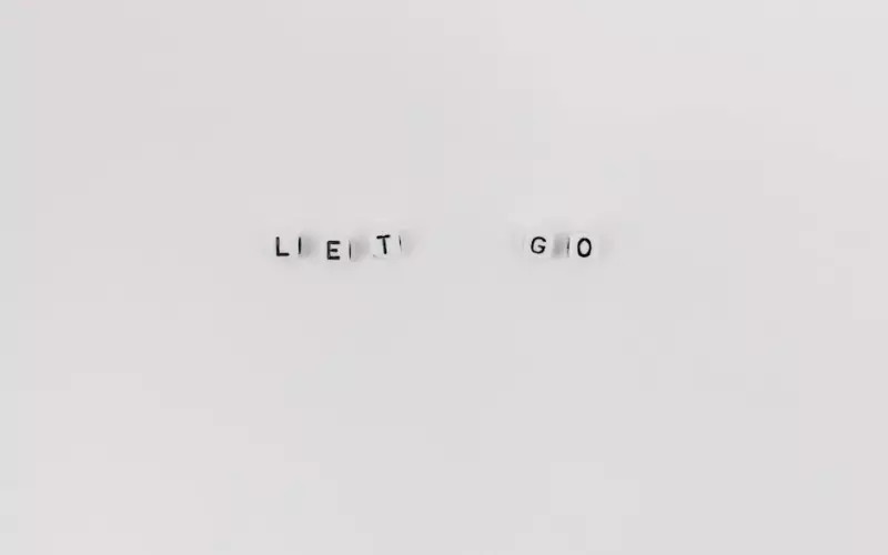 无法挽回的爱情该放手吗 分手后怎么挽回