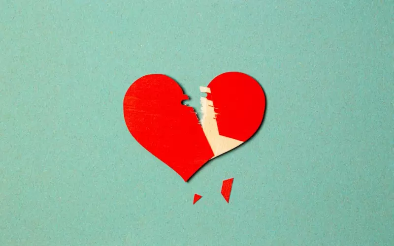 分手后是应该放弃爱情还是挽回爱情?