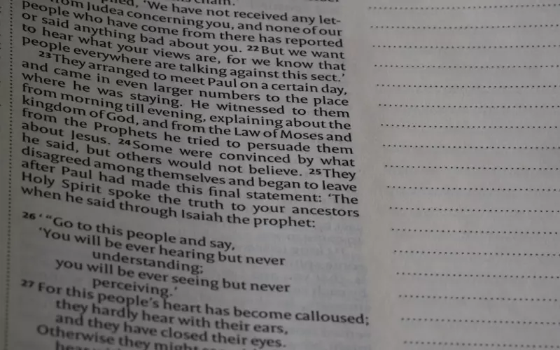 应不应该和前男友保持联络 男人放下前任的表现