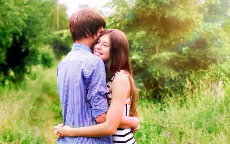 分手后还能挽回前男友的征兆